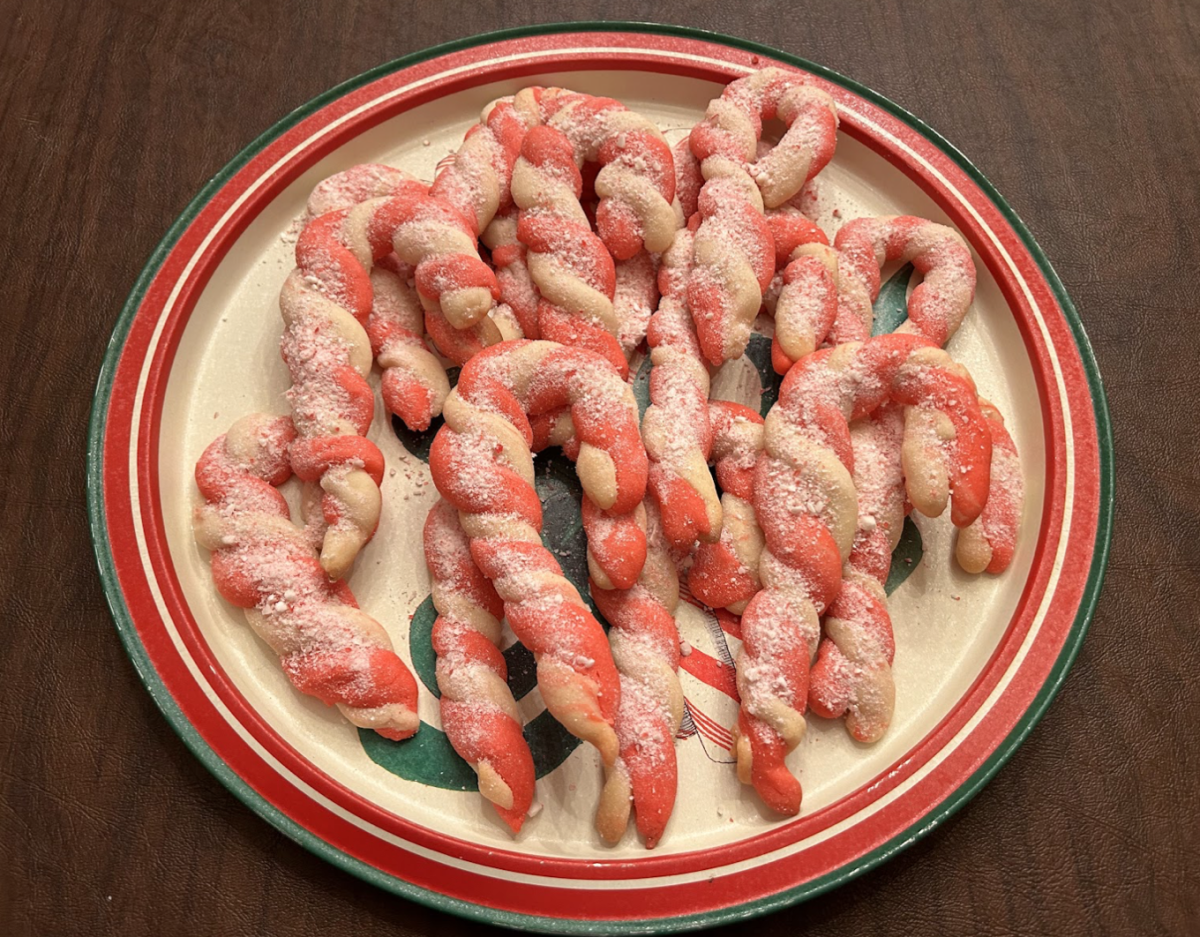 Impress Your Family With These Candy Cane Cookies